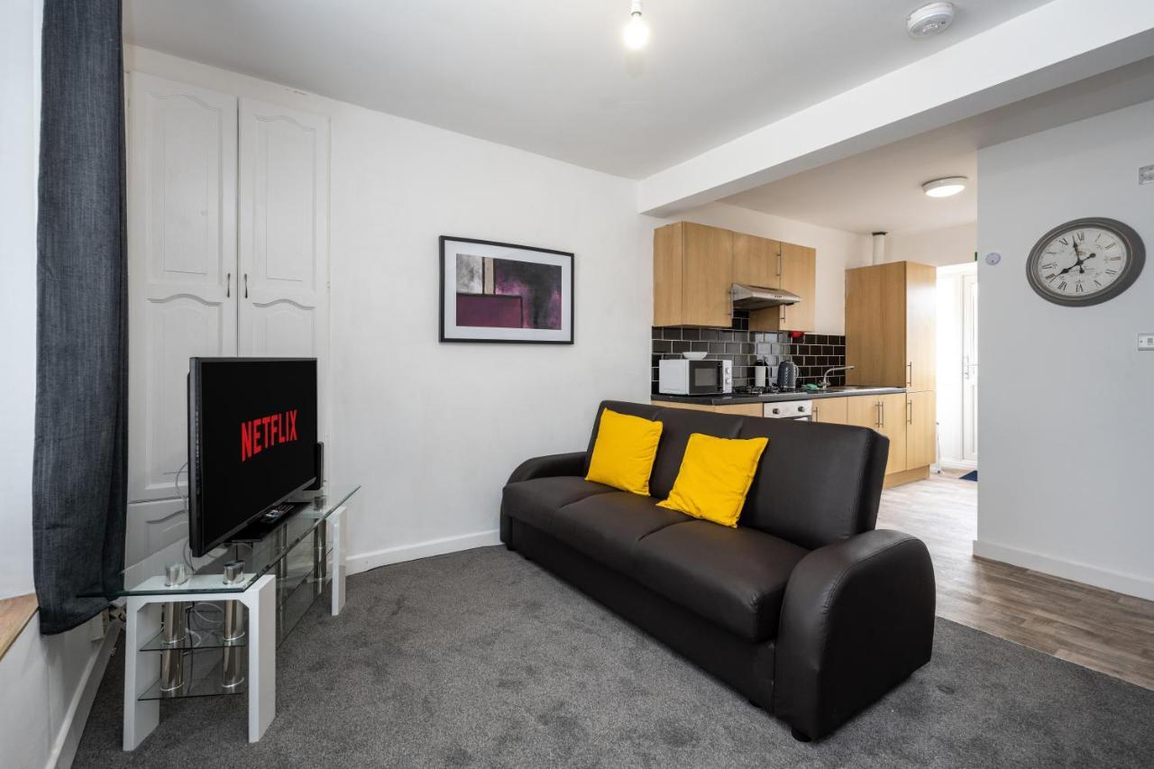 Apartment En-suite Apartment, Fully Equipped Kitchen Swansea