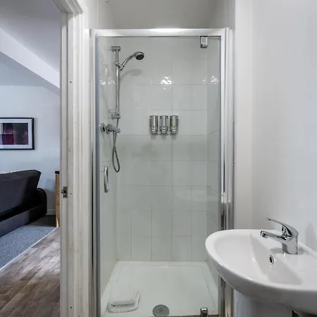 En-Suite Apartment, Fully Equipped Kitchen Swansea Exterior photo