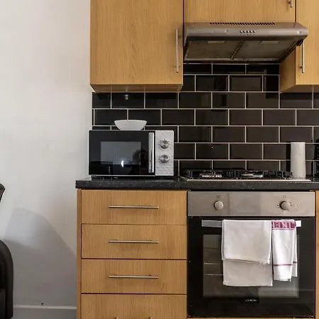 En-Suite Apartment, Fully Equipped Kitchen Swansea Exterior photo